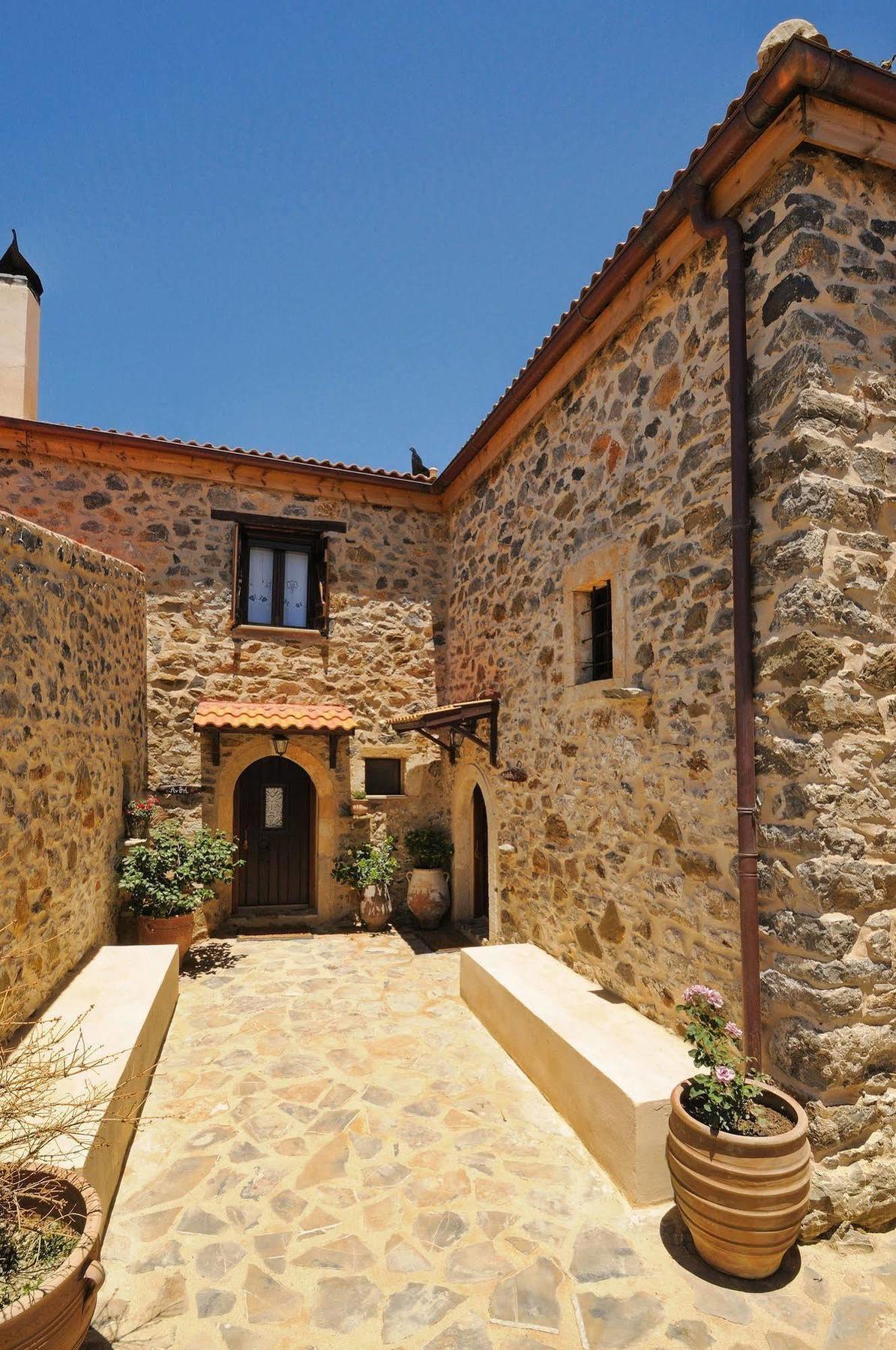 Thalori Traditional Ecotourism Village Kapetaniana Exterior photo