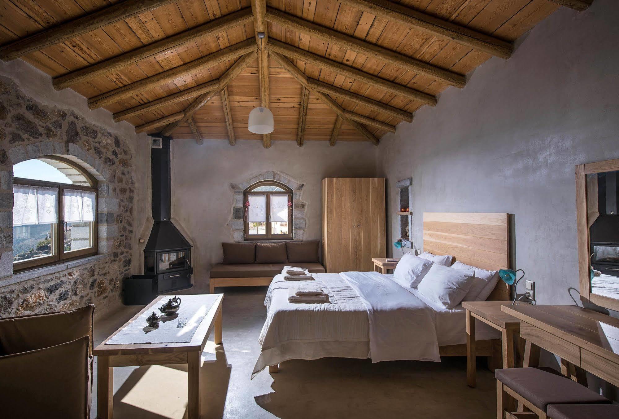 Thalori Traditional Ecotourism Village Kapetaniana Exterior photo