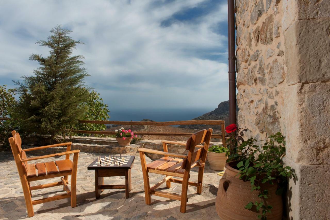 Thalori Traditional Ecotourism Village Kapetaniana Exterior photo